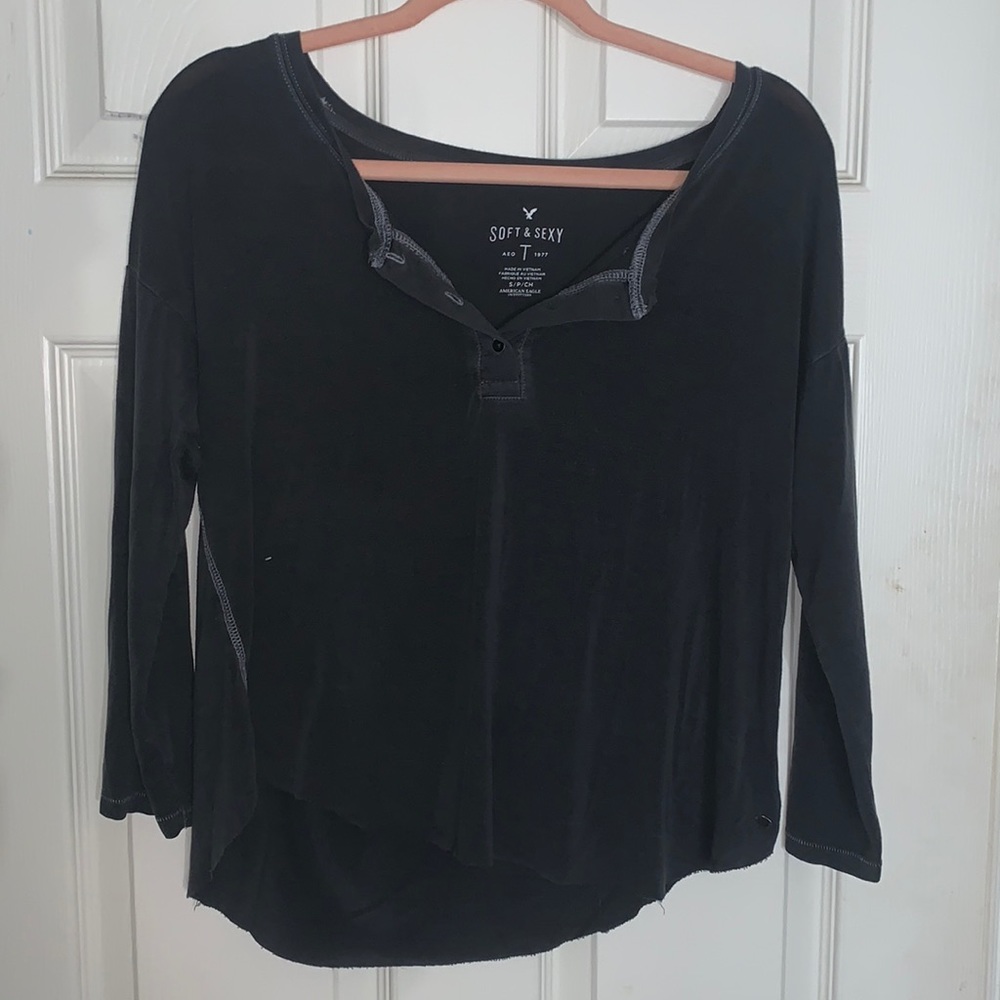 This button up Soft & Sexy American Eagle top is the perfect, comfy long sleeve.